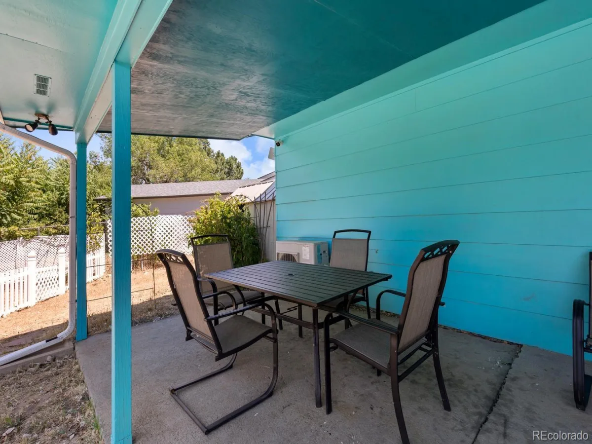 659 S Newark Court Aurora CO 80012 | MLS #REC7245534 07222026221808 1200 32
