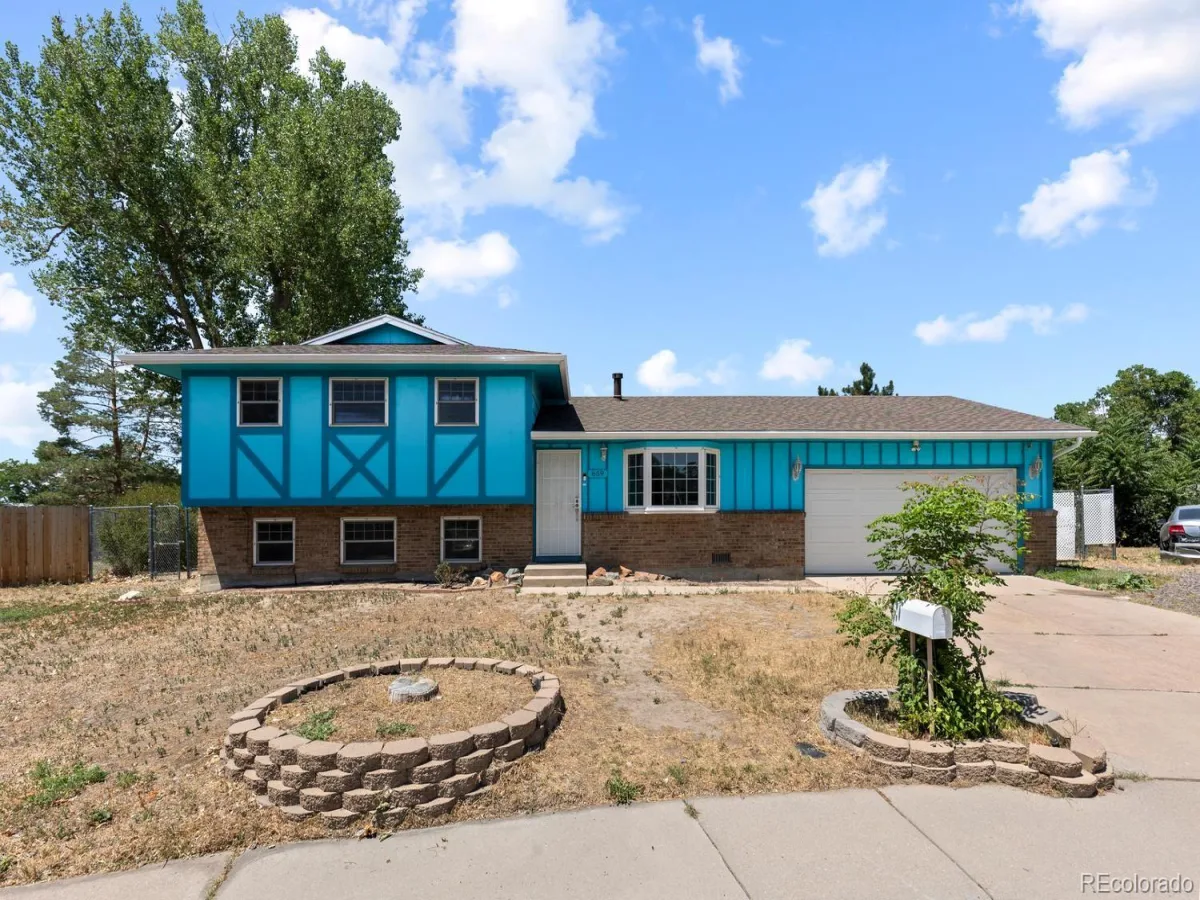 659 S Newark Court Aurora CO 80012 | MLS #REC7245534 07222026221808 1200 39