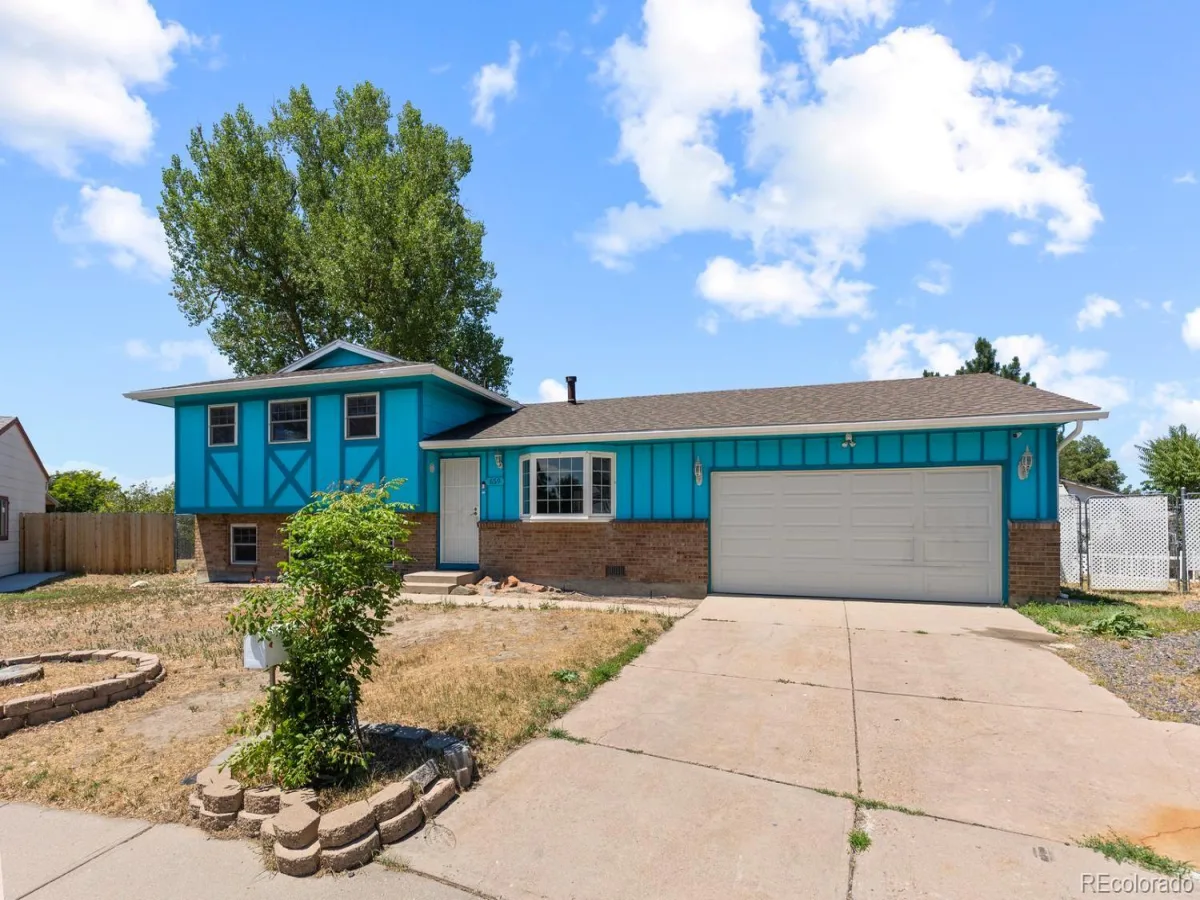 659 S Newark Court Aurora CO 80012 | MLS #REC7245534 07222026221808 1200 40
