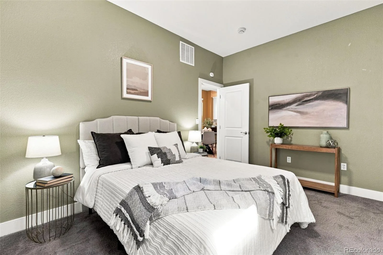 2928 N High Street Denver CO 80205 | MLS #REC7245539 09232026004849 1600 17