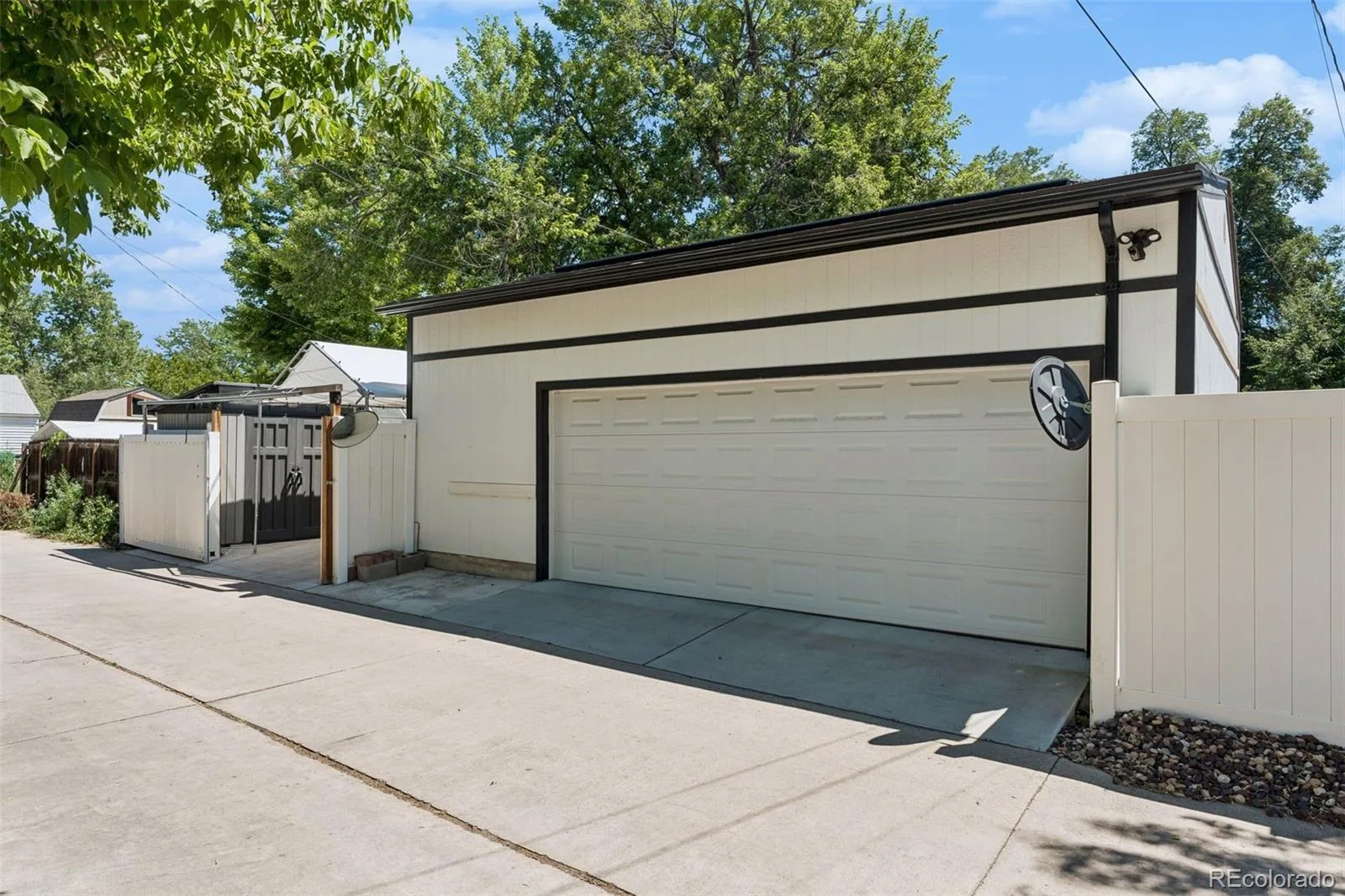 1761 Rosemary Street Denver CO 80220 | MLS #REC7252098 07302026200100 1600 43