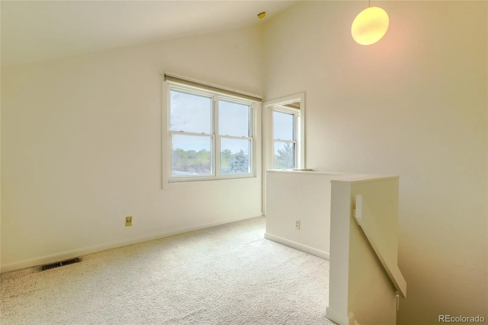 2267 S Yosemite Circle Denver CO 80231 MLS #REC7256448 05072026163044 1600 28