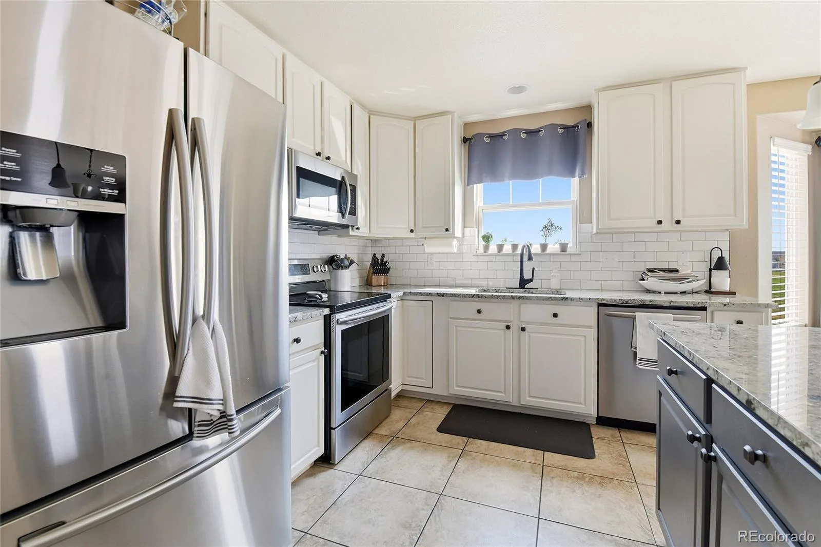 23662 E Mississippi Circle Aurora CO 80018 | MLS #REC7258349 06252026013038 1600 3