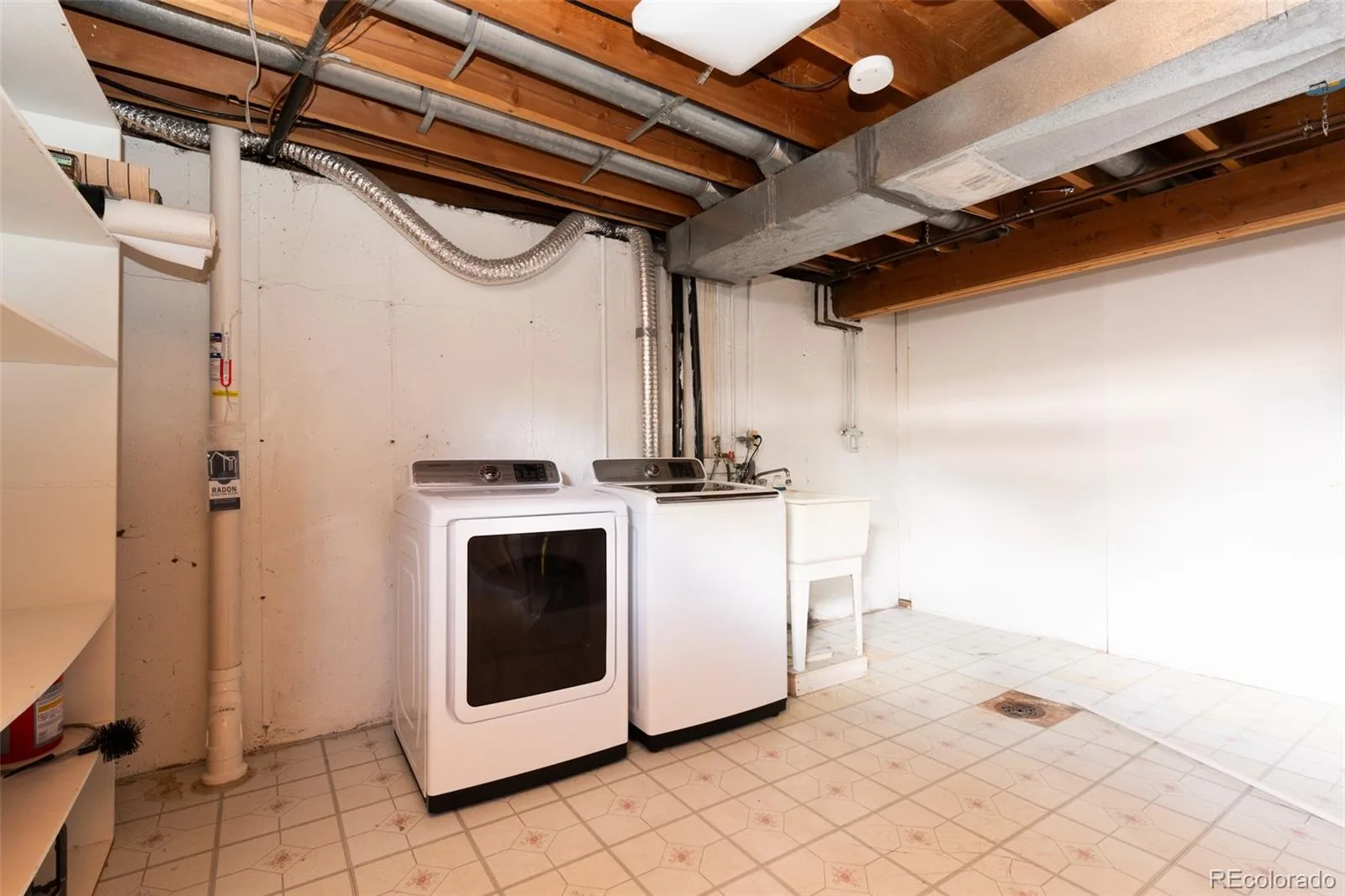 1410 S Vaughn Circle Aurora CO 80012 | MLS #REC7258646 08152026210919 1600 25