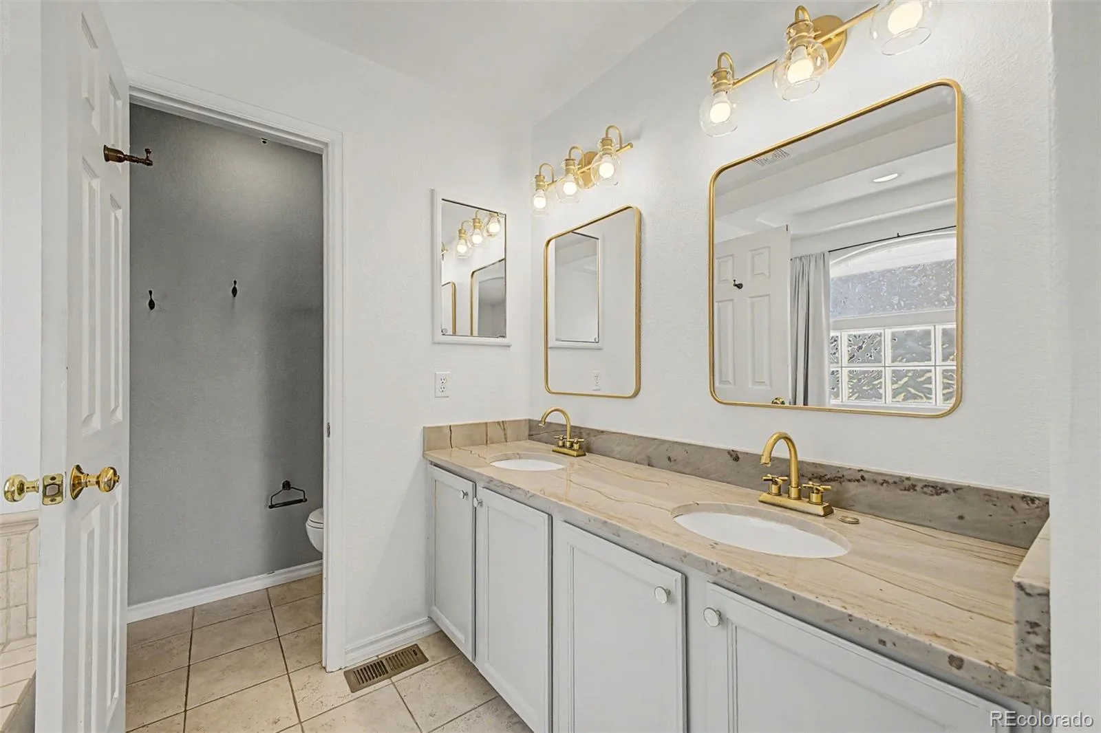 9154 Anasazi Indian Trail Littleton CO 80129 | MLS #REC7259098 07032026180629 1600 21