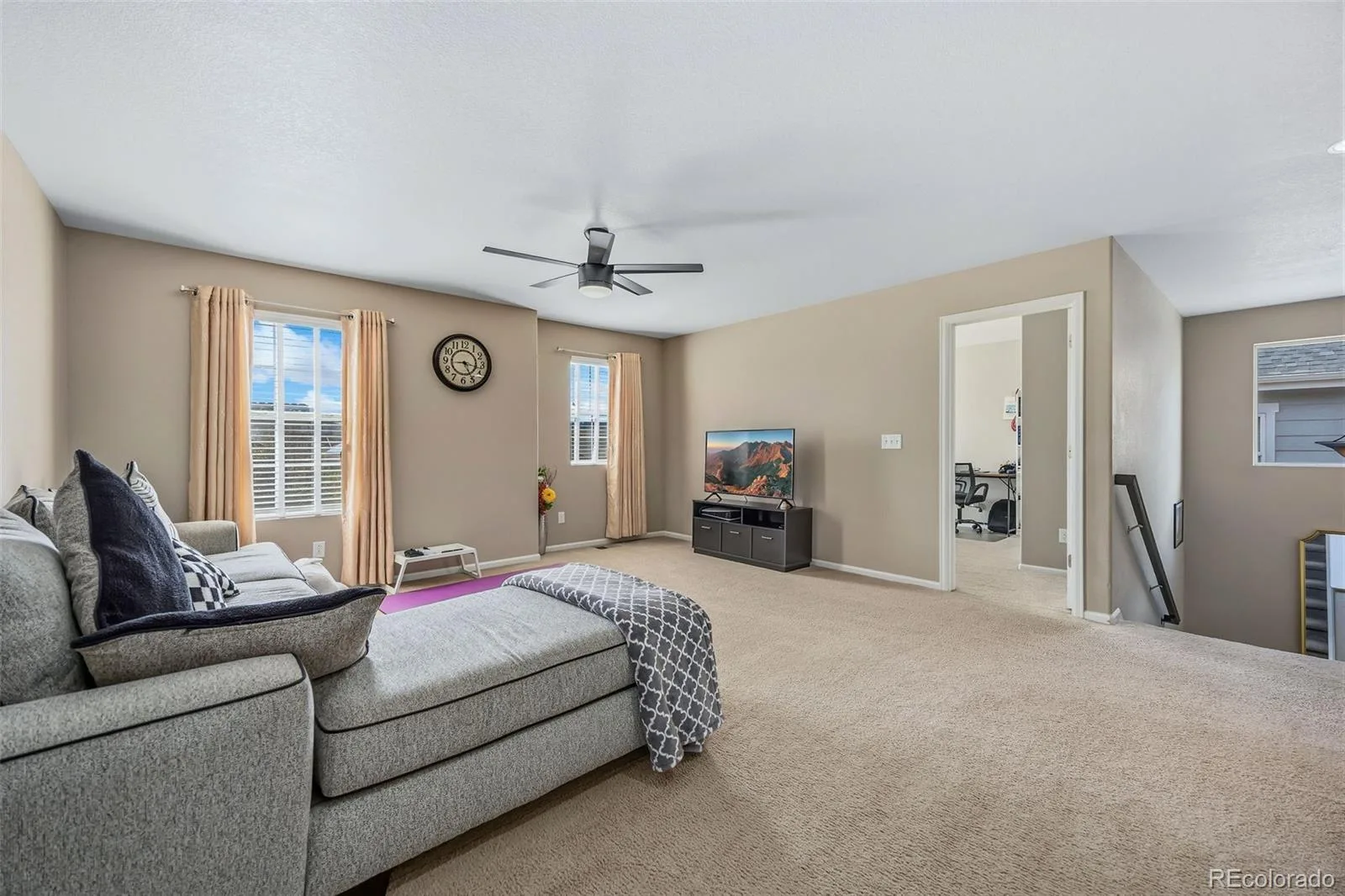 6230 Blue Water Circle Castle Rock CO 80108 | MLS #REC7259273 07252026172439 1600 22