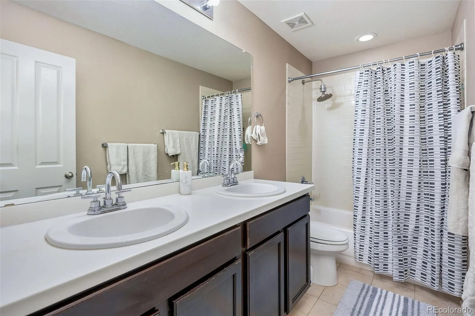 6230 Blue Water Circle Castle Rock CO 80108 | MLS #REC7259273 07252026172439 1600 23