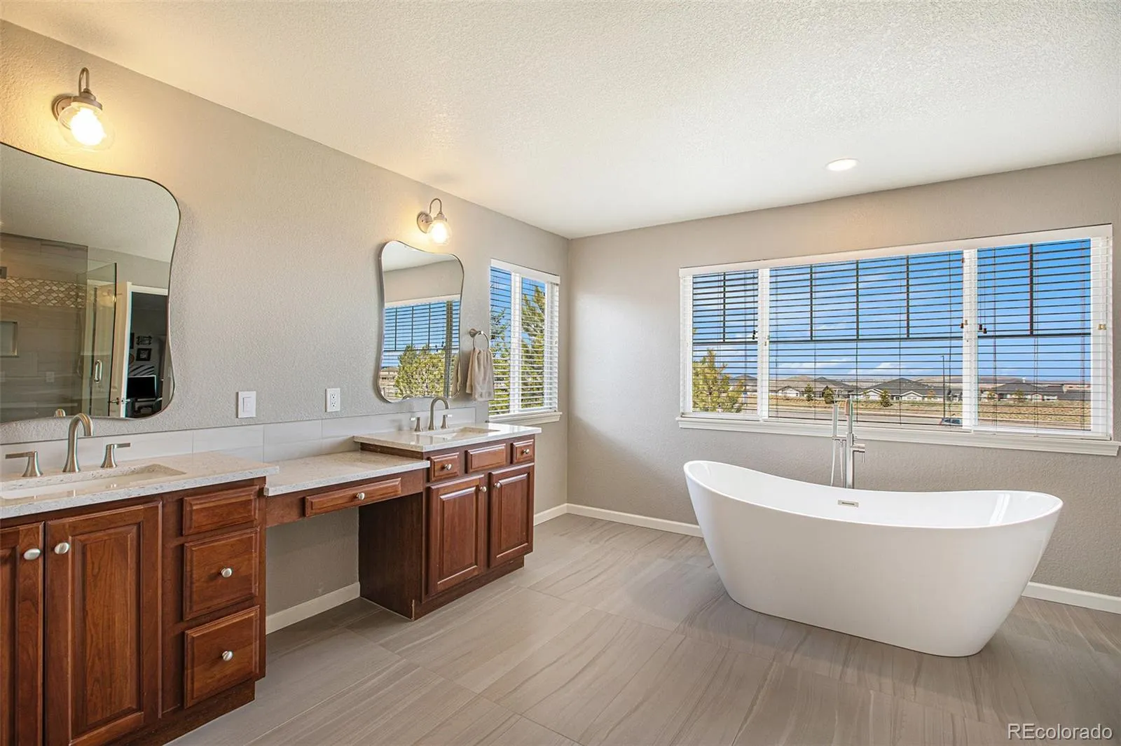 24871 E Ontario Drive Aurora CO 80016 MLS #REC7259798 04172026035349 1600 22