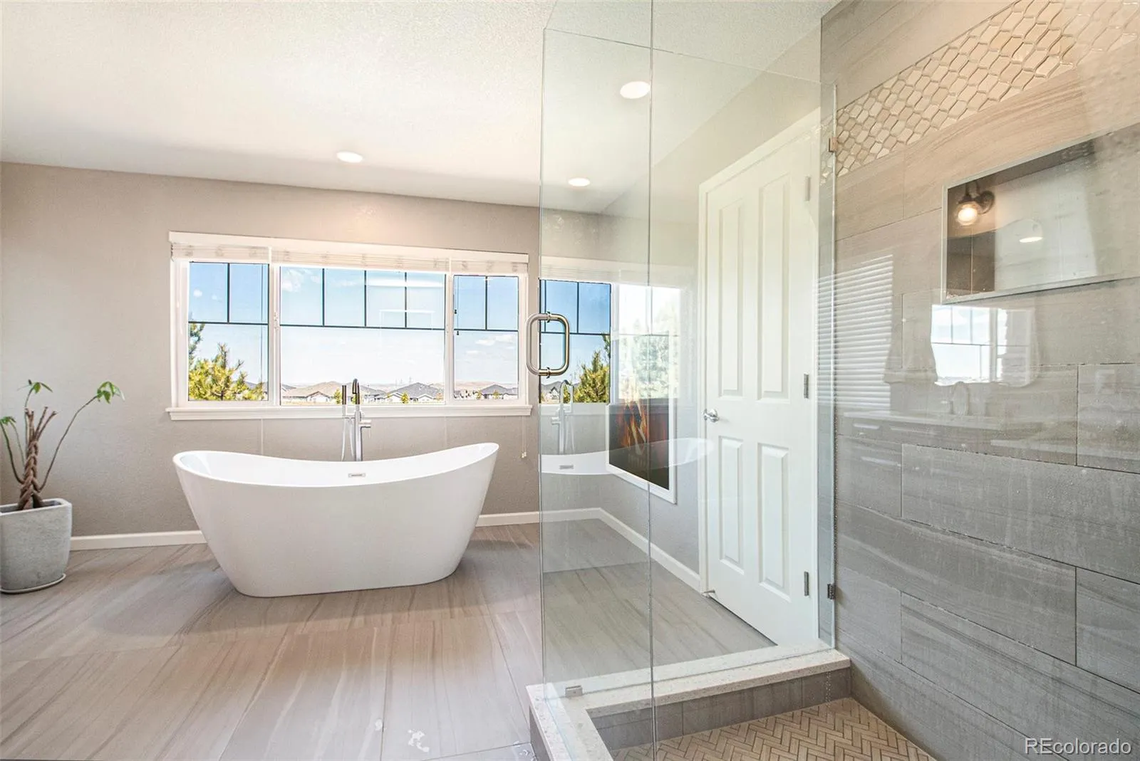 24871 E Ontario Drive Aurora CO 80016 MLS #REC7259798 04172026035349 1600 25