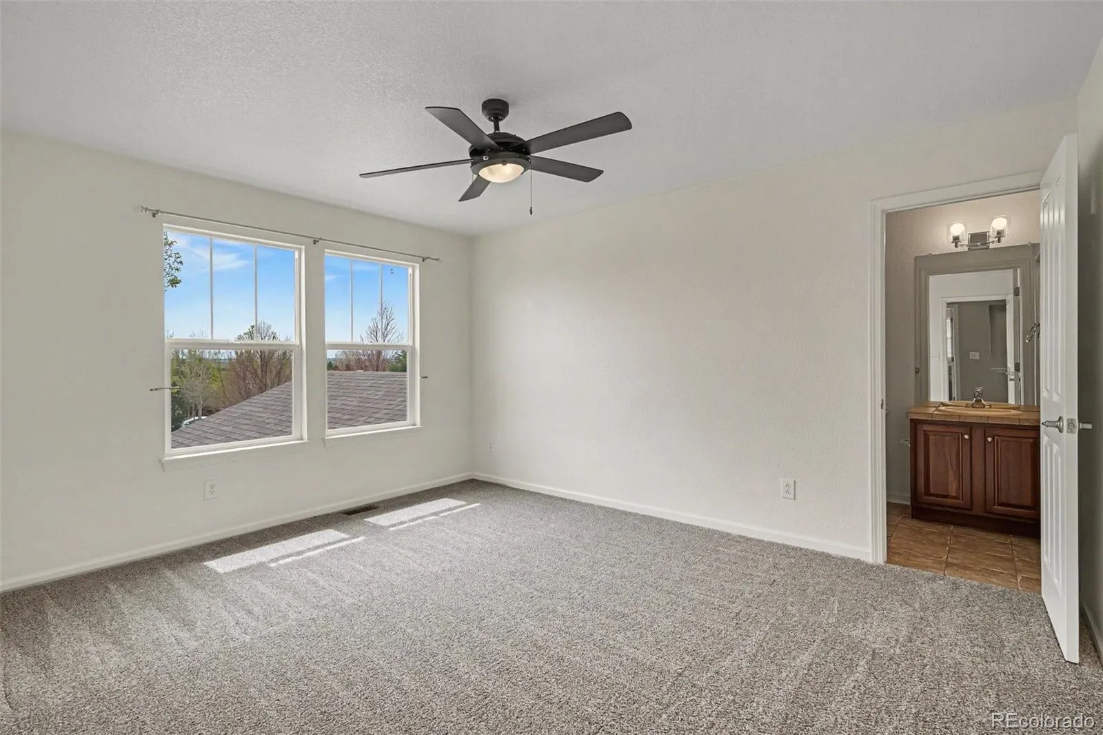 24871 E Ontario Drive Aurora CO 80016 MLS #REC7259798 04172026035349 1600 28