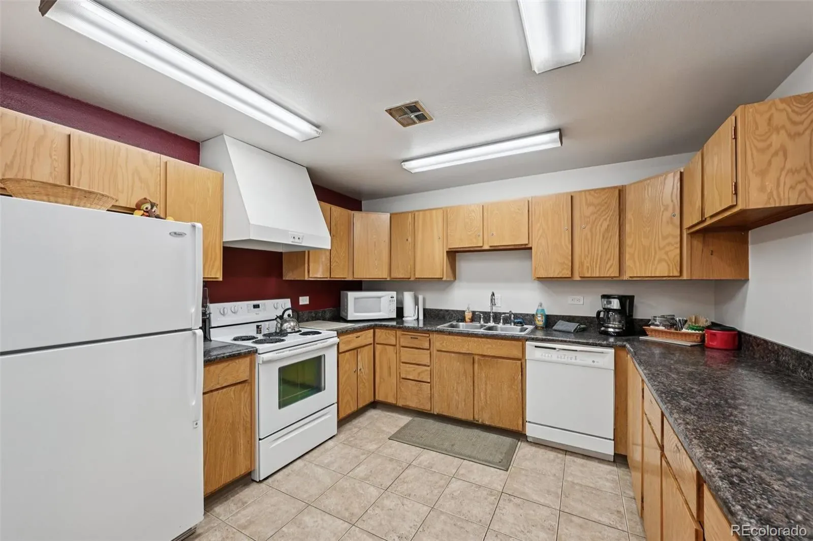 12588 W Virginia Avenue Lakewood CO 80228 MLS #REC7260294 03242026210447 1600 35