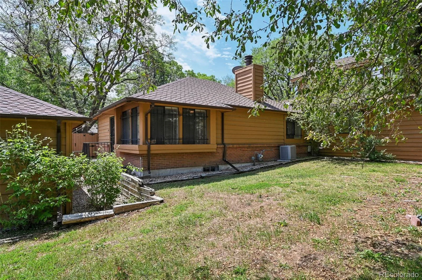 82 S Eagle Circle Aurora CO 80012 MLS #REC7261480 06102026211221 1600 1