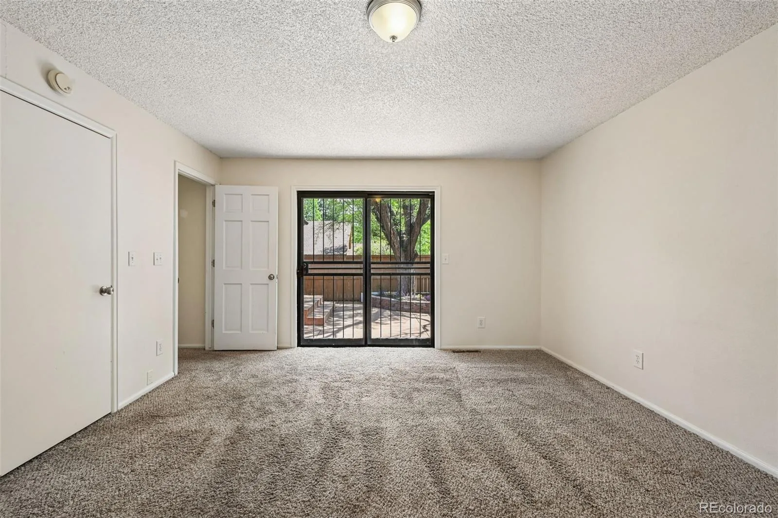 82 S Eagle Circle Aurora CO 80012 MLS #REC7261480 06102026211221 1600 12