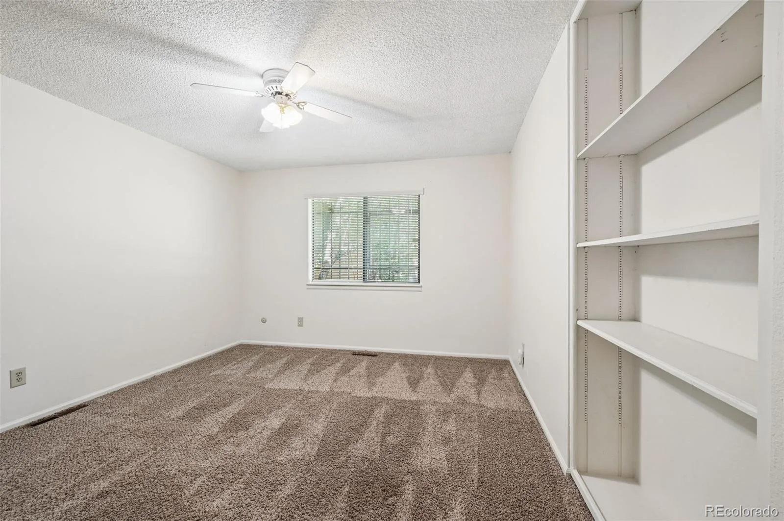 82 S Eagle Circle Aurora CO 80012 MLS #REC7261480 06102026211221 1600 16