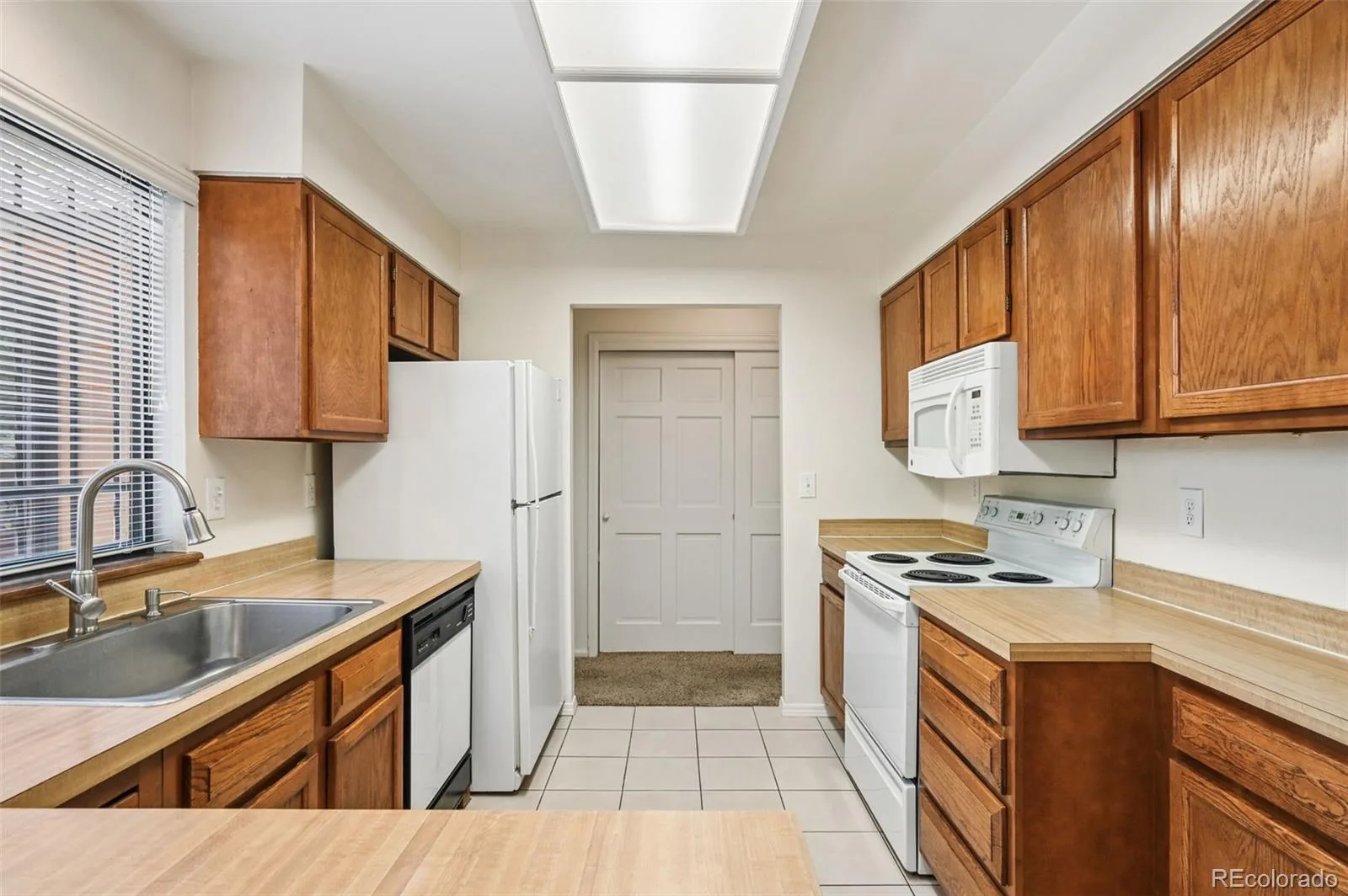 82 S Eagle Circle Aurora CO 80012 MLS #REC7261480 06102026211221 1600 3