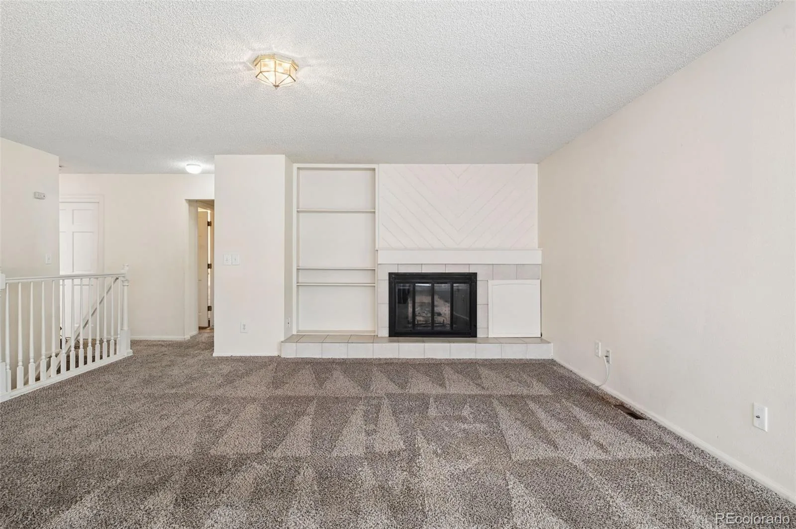 82 S Eagle Circle Aurora CO 80012 MLS #REC7261480 06102026211221 1600 9