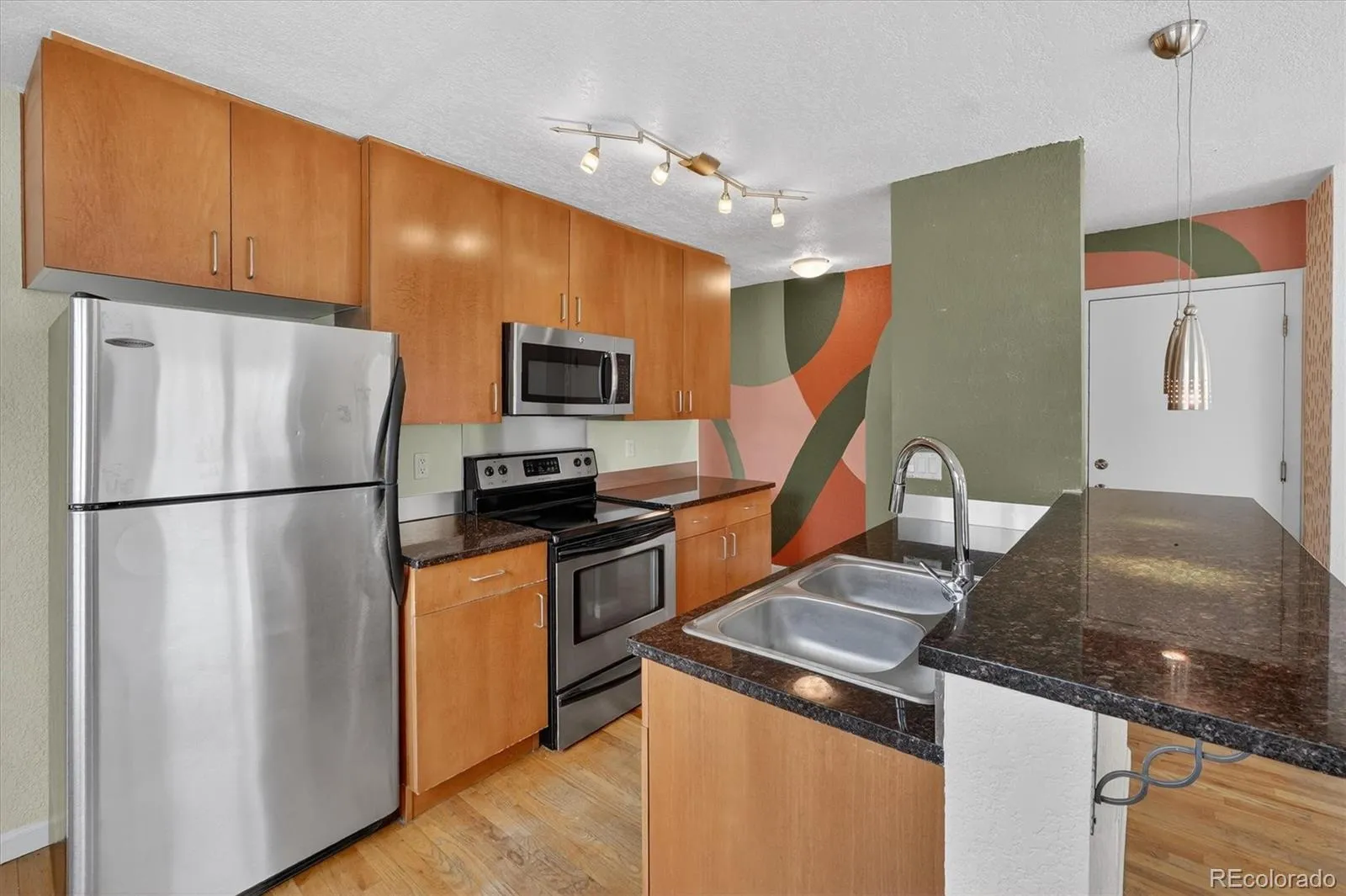 1336 N Logan Street #401 Denver CO 80203 MLS #REC7263203 04272026153721 1600 16