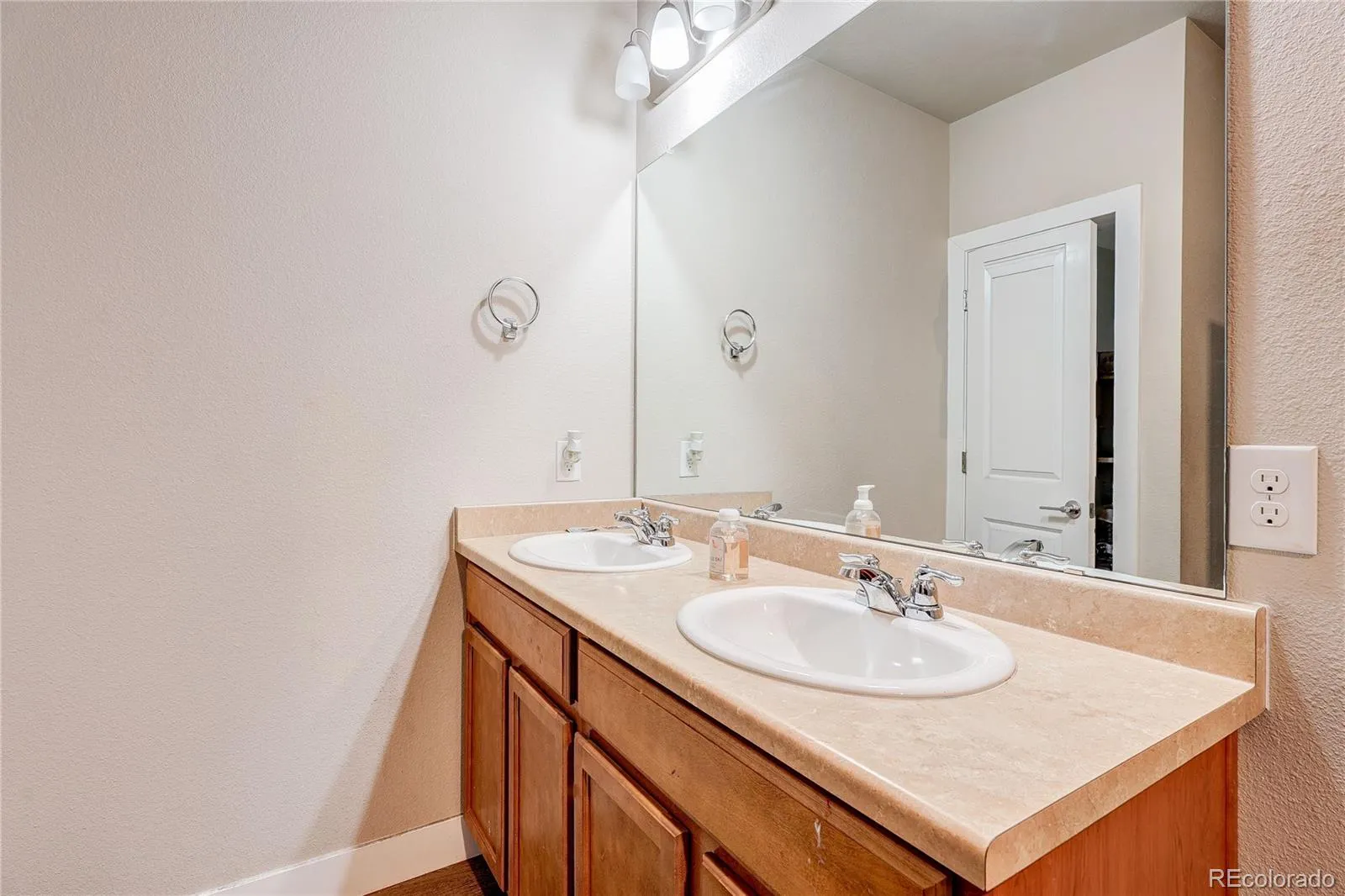 14331 E Tennessee Avenue #208 Aurora CO 80012 MLS #REC7267362 05132026210451 1600 8