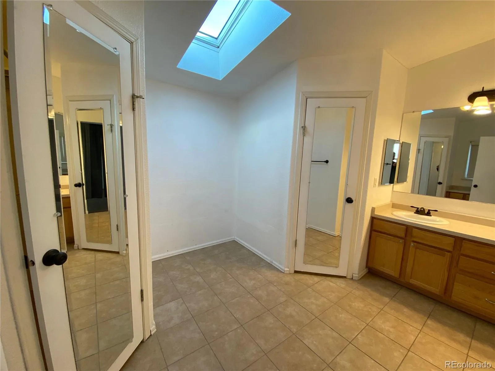 611 W 4th Avenue Denver CO 80223 MLS #REC7267809 06162026221445 1600 21