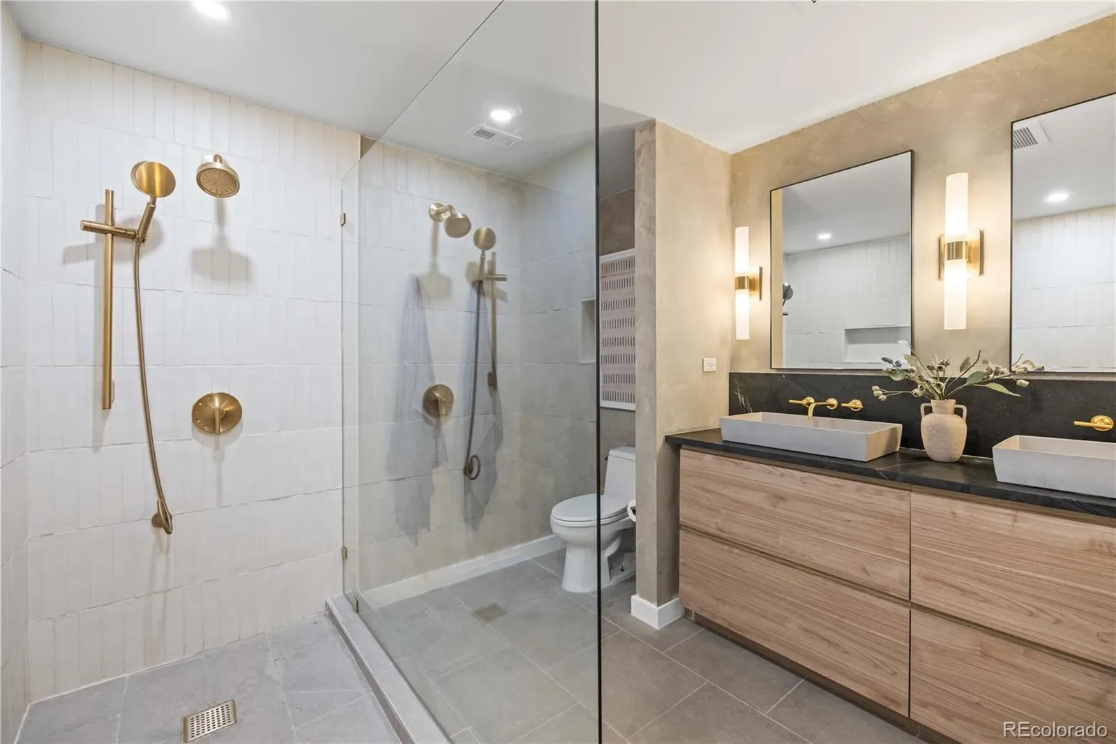 03132026014319 1600 25