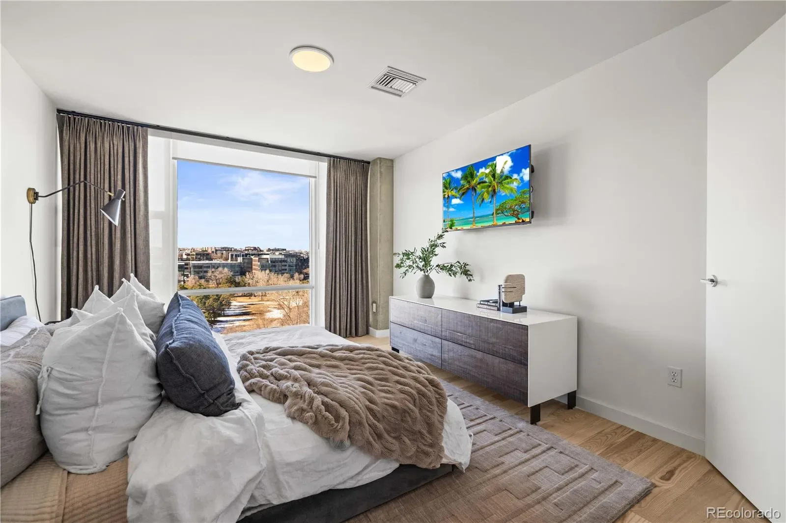 03132026014319 1600 30