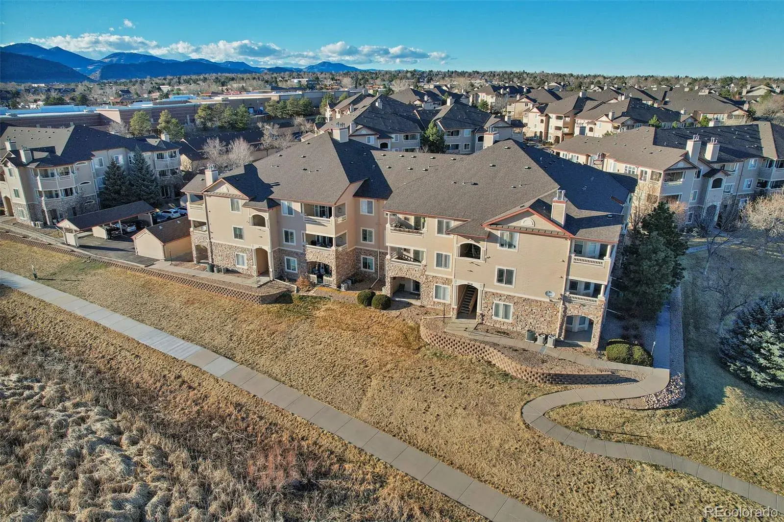 9538 W San Juan Circle #207 Littleton CO 80128 MLS #REC7279395 03032026191533 1600 34