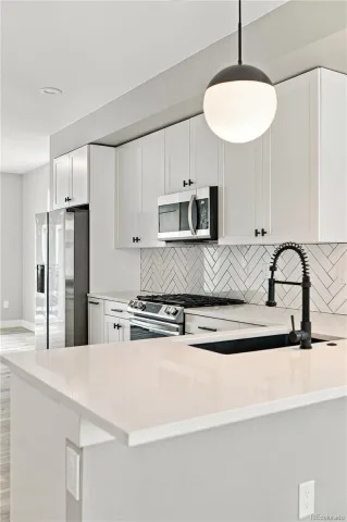 4925 W 10th Avenue #101 Denver CO 80204 | MLS #REC7281087 09242026182539 640 9