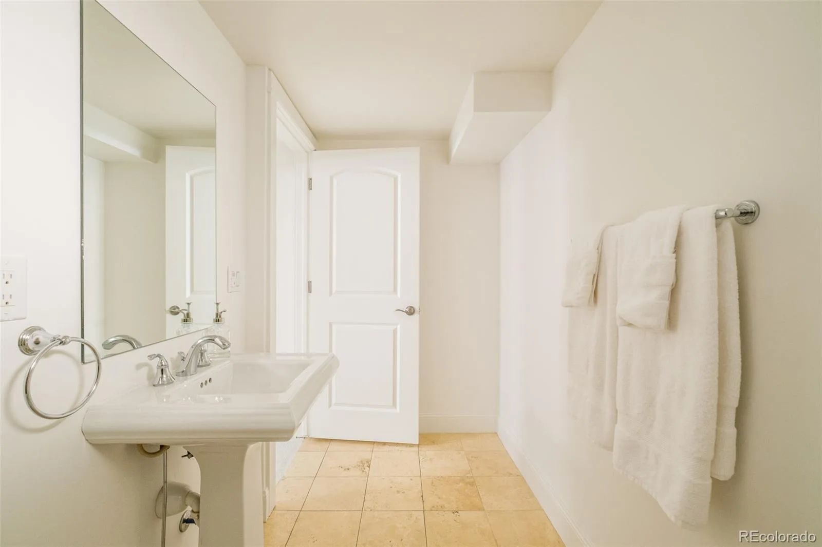 626 S Race Street Denver CO 80209 | MLS #REC7285028 08182026171003 1600 31