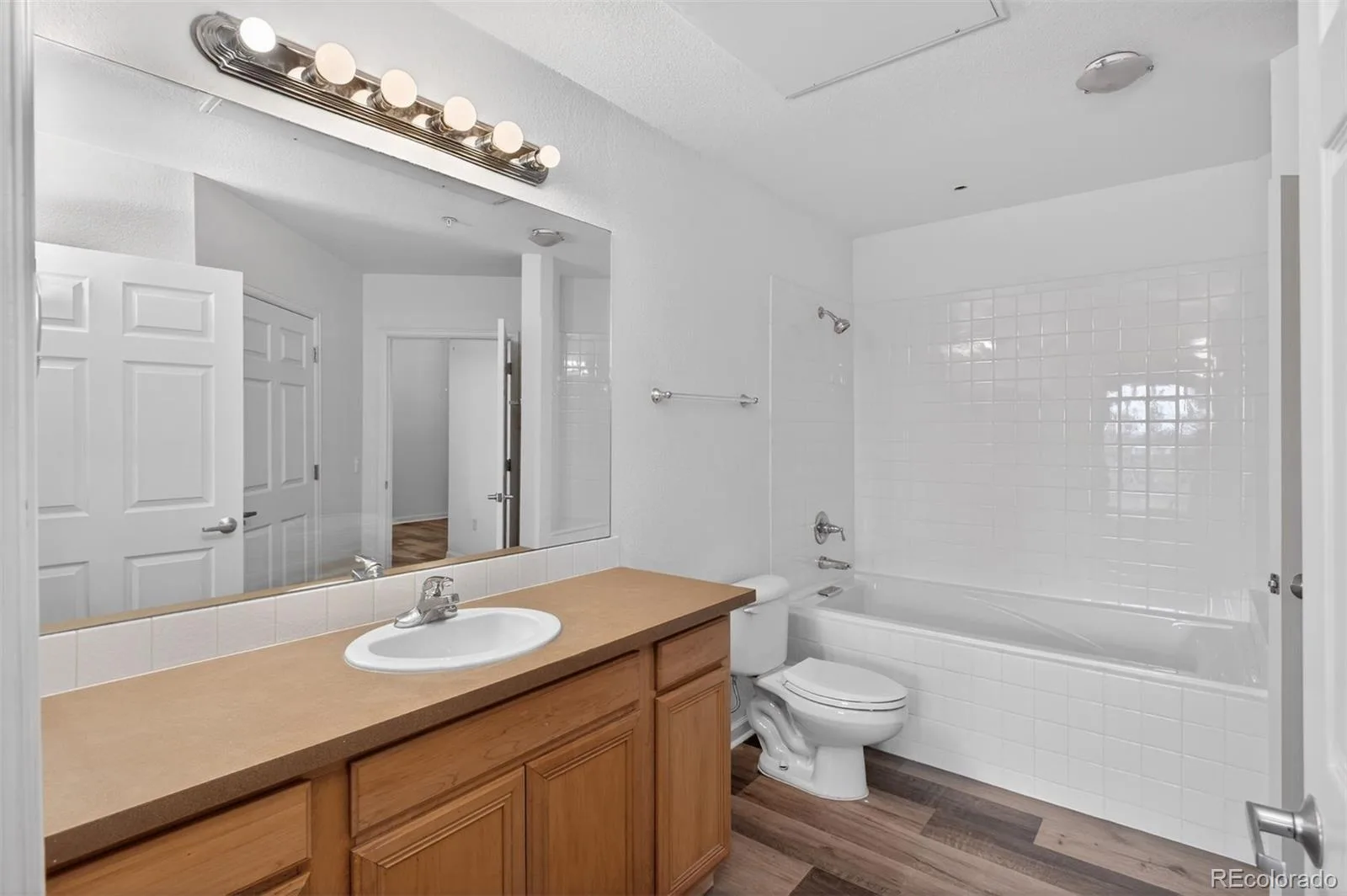 15475 Andrews Drive #206 Denver CO 80239 | MLS #REC7287838 06122026173616 1600 19