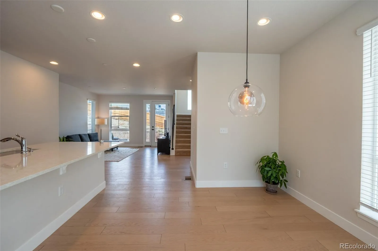 04012026125120 1600 11