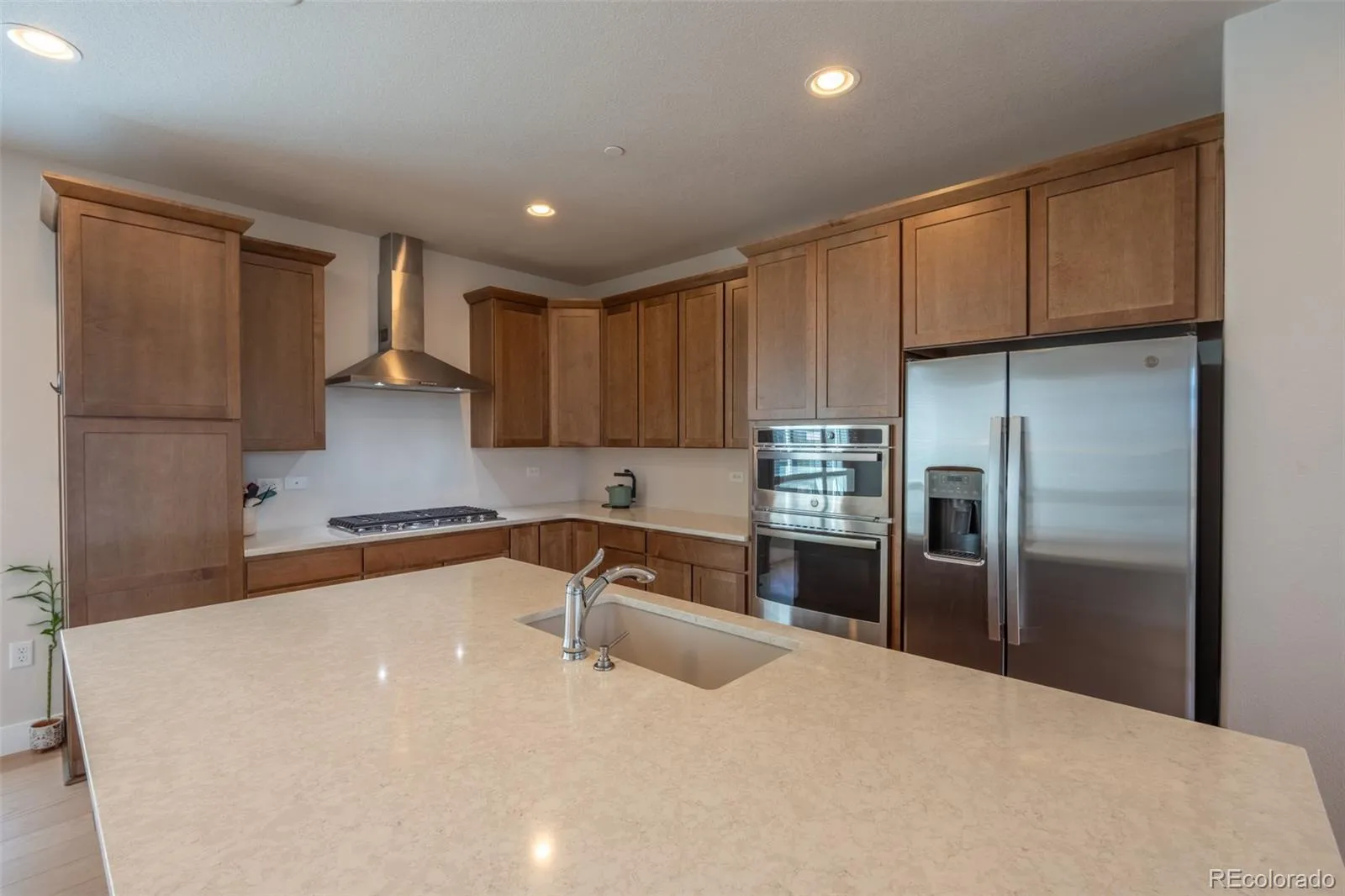 04012026125120 1600 14