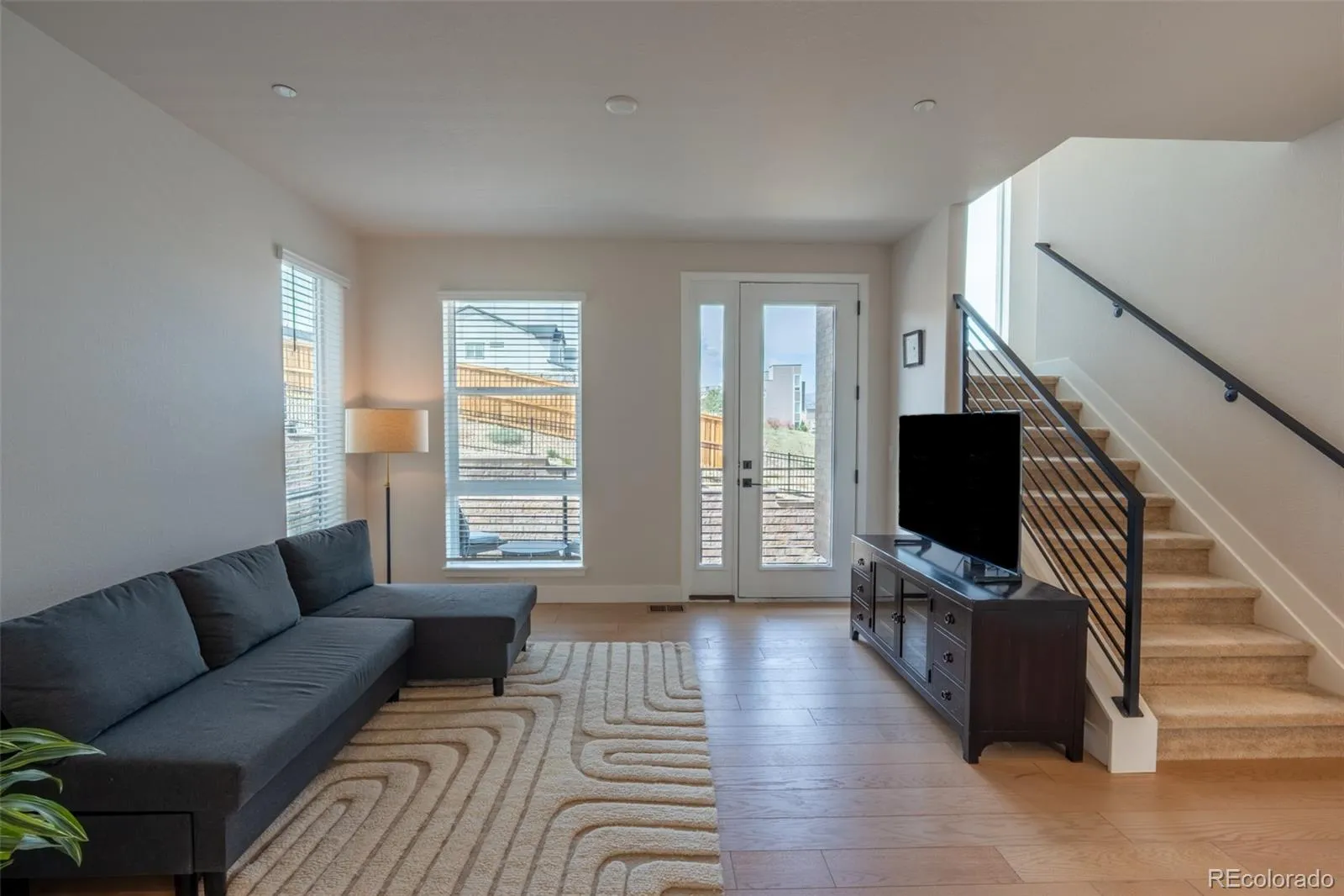 04012026125120 1600 16