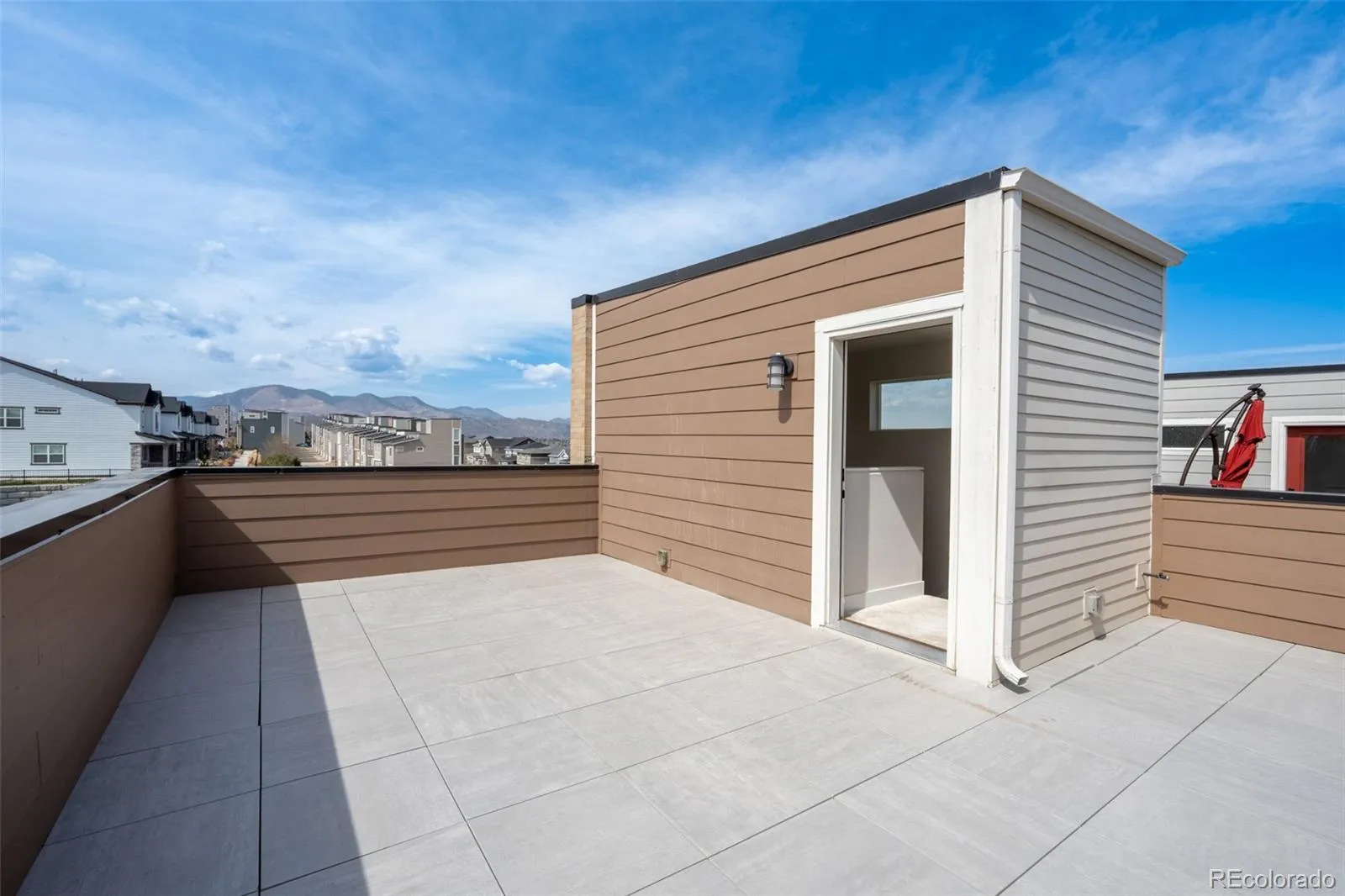 04012026125120 1600 30