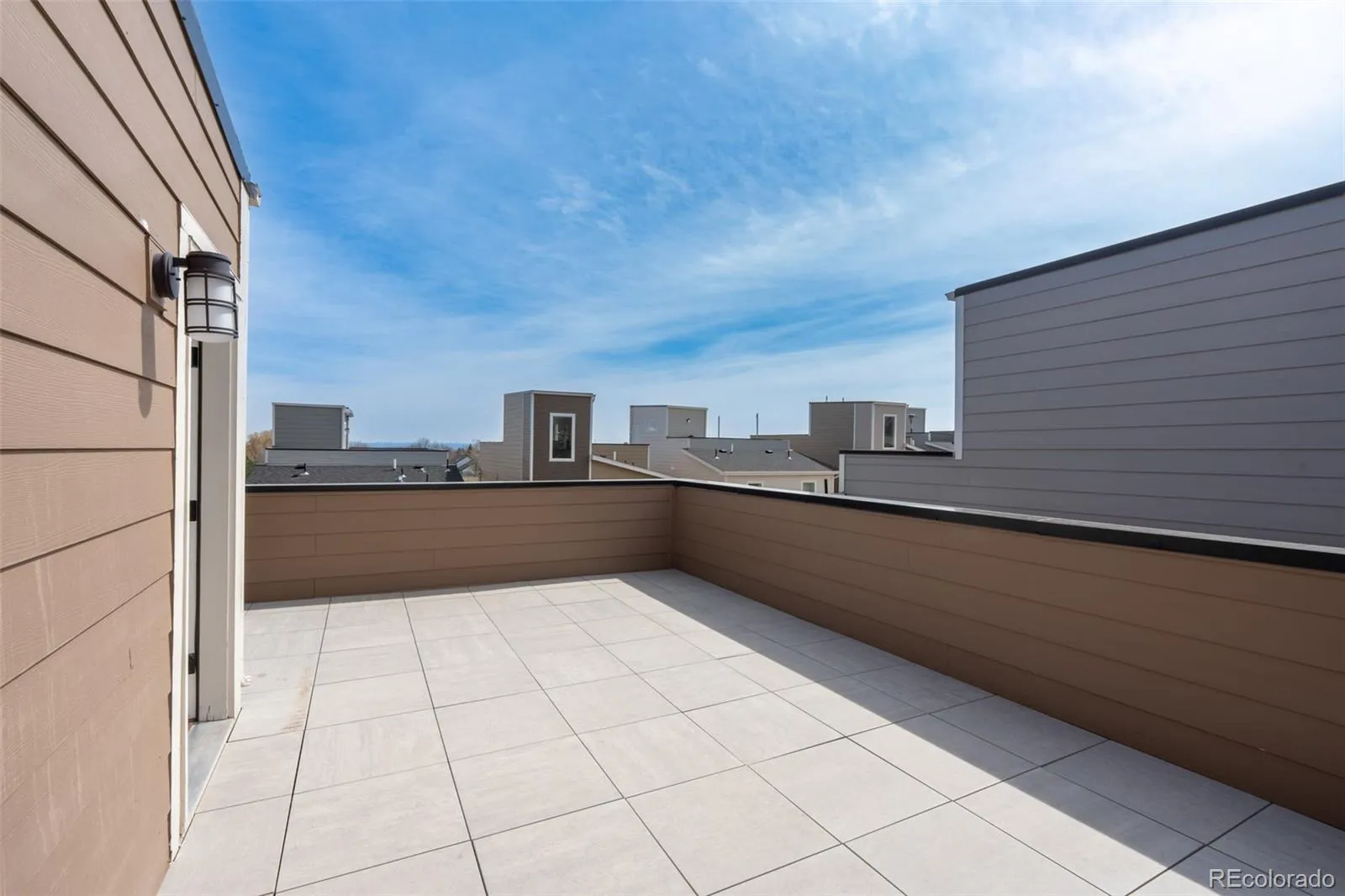 04012026125120 1600 32