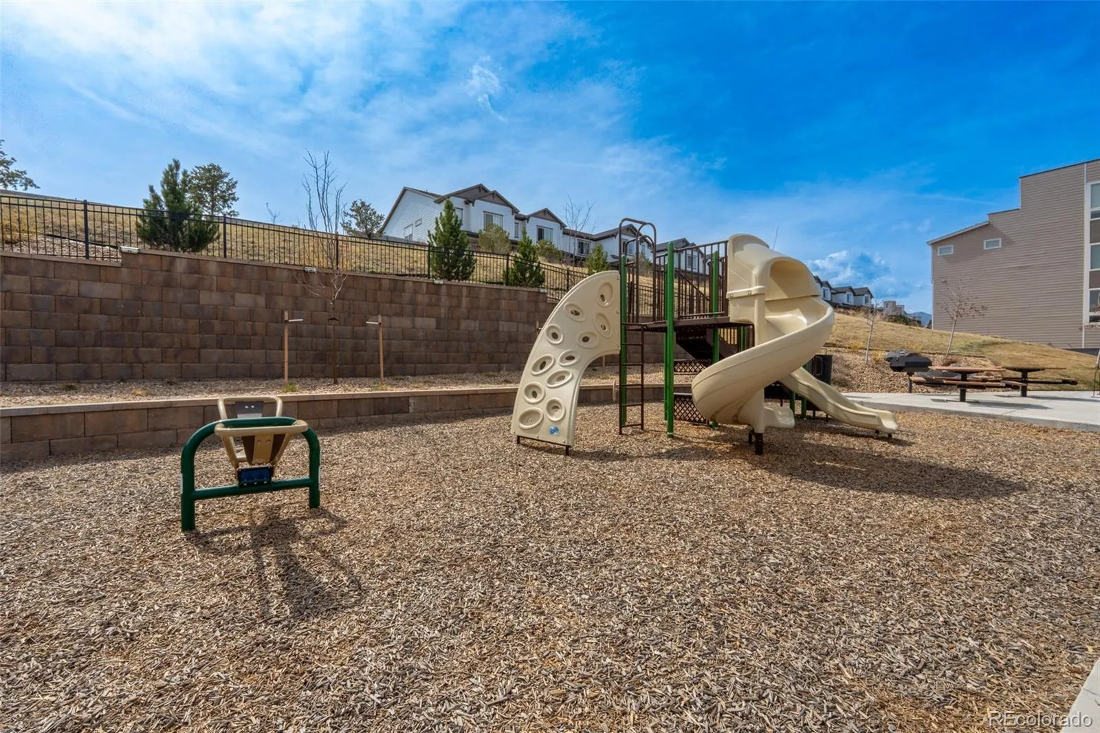 04012026125120 1600 35