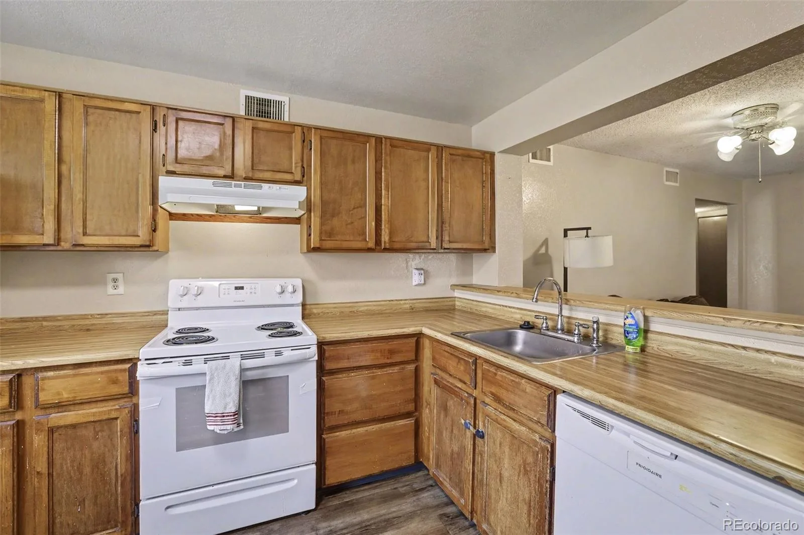 999 S Miller Street #102 Denver CO 80226 | MLS #REC7290840 07242026152156 1600 24