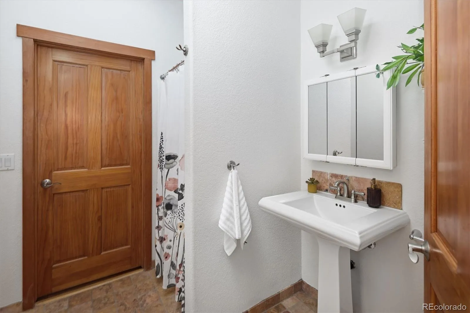 1835 S Milwaukee Street Denver CO 80210 MLS #REC7291176 05222026222307 1600 27
