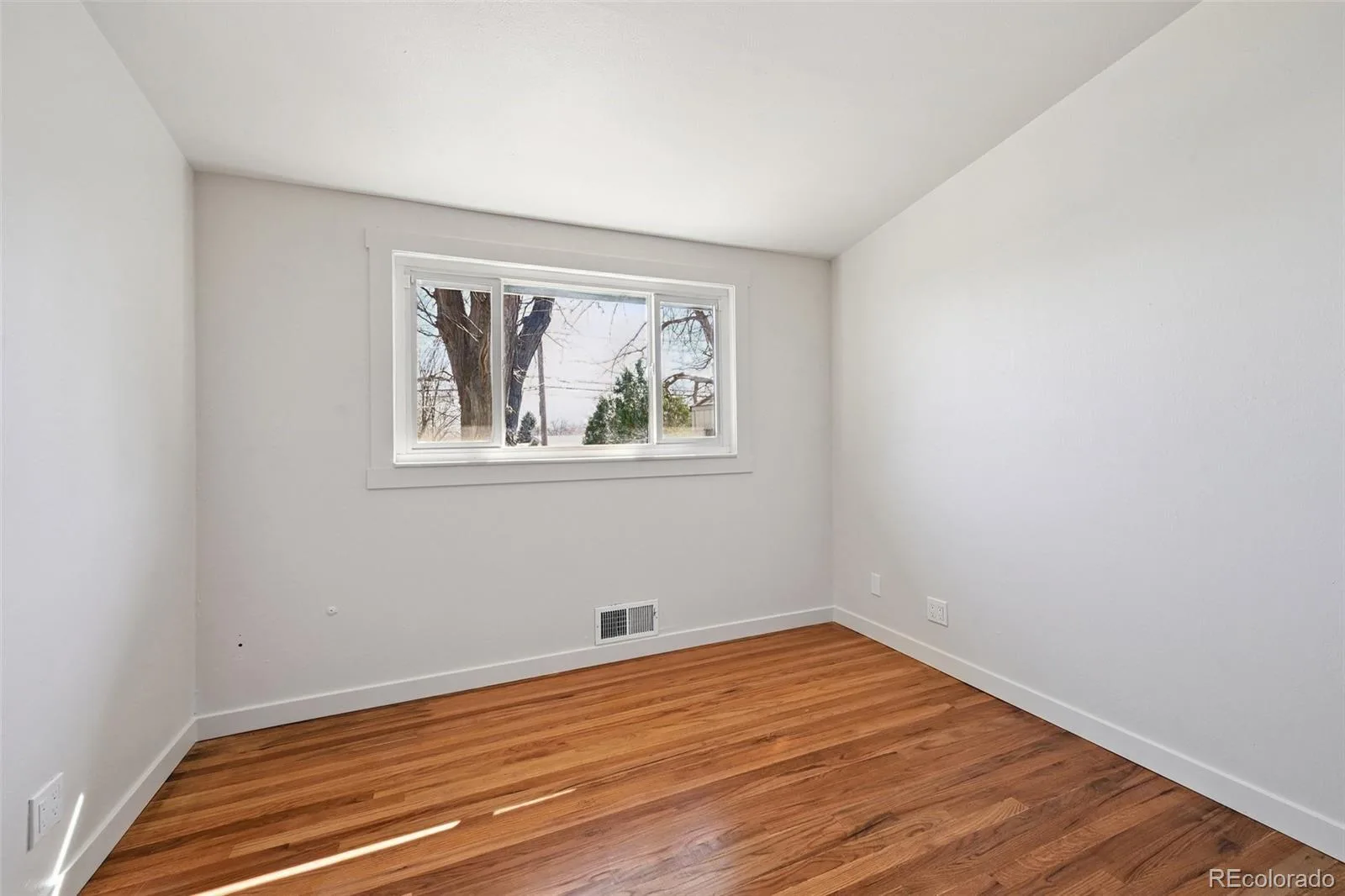 2580 Valley View Drive Denver CO 80221 | MLS #REC7291347 06252026141440 1600 15
