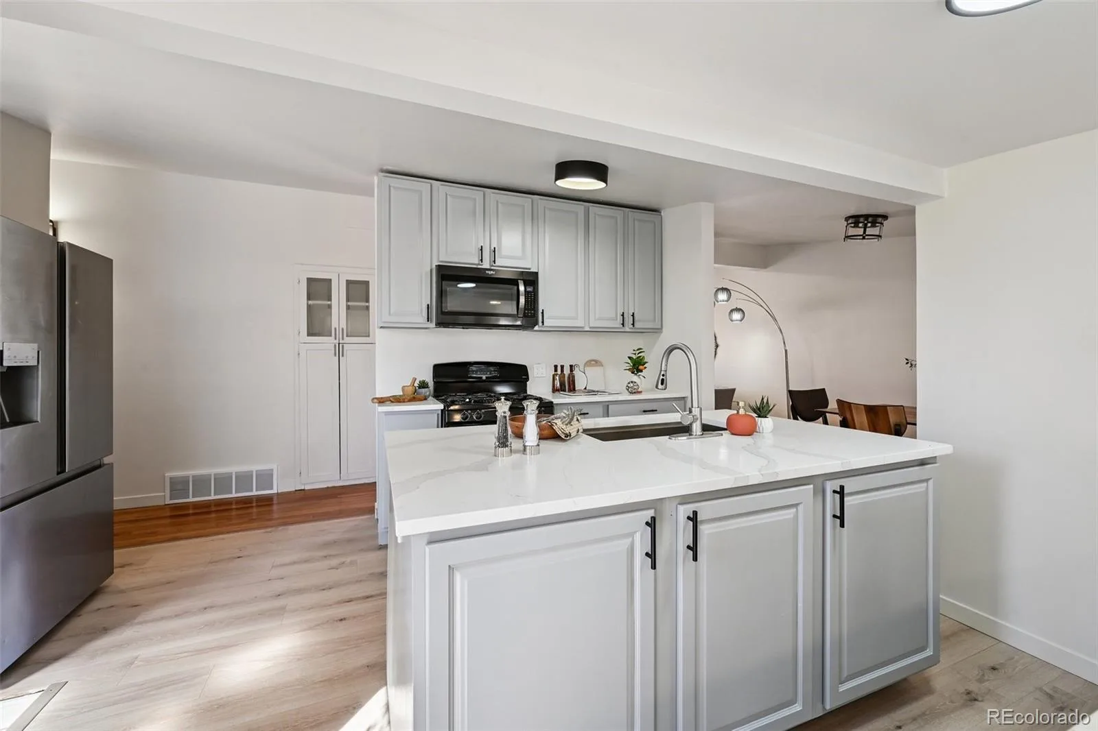 2580 Valley View Drive Denver CO 80221 | MLS #REC7291347 06252026141440 1600 7