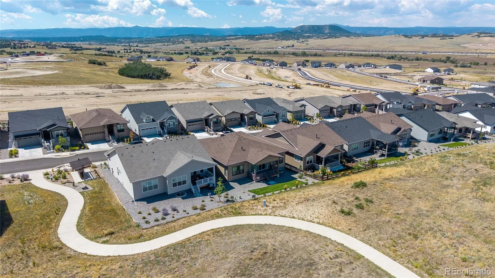 140 Leafy Aster Lane Castle Rock CO 80104 | MLS #REC7294954 08282026041202 1600 43