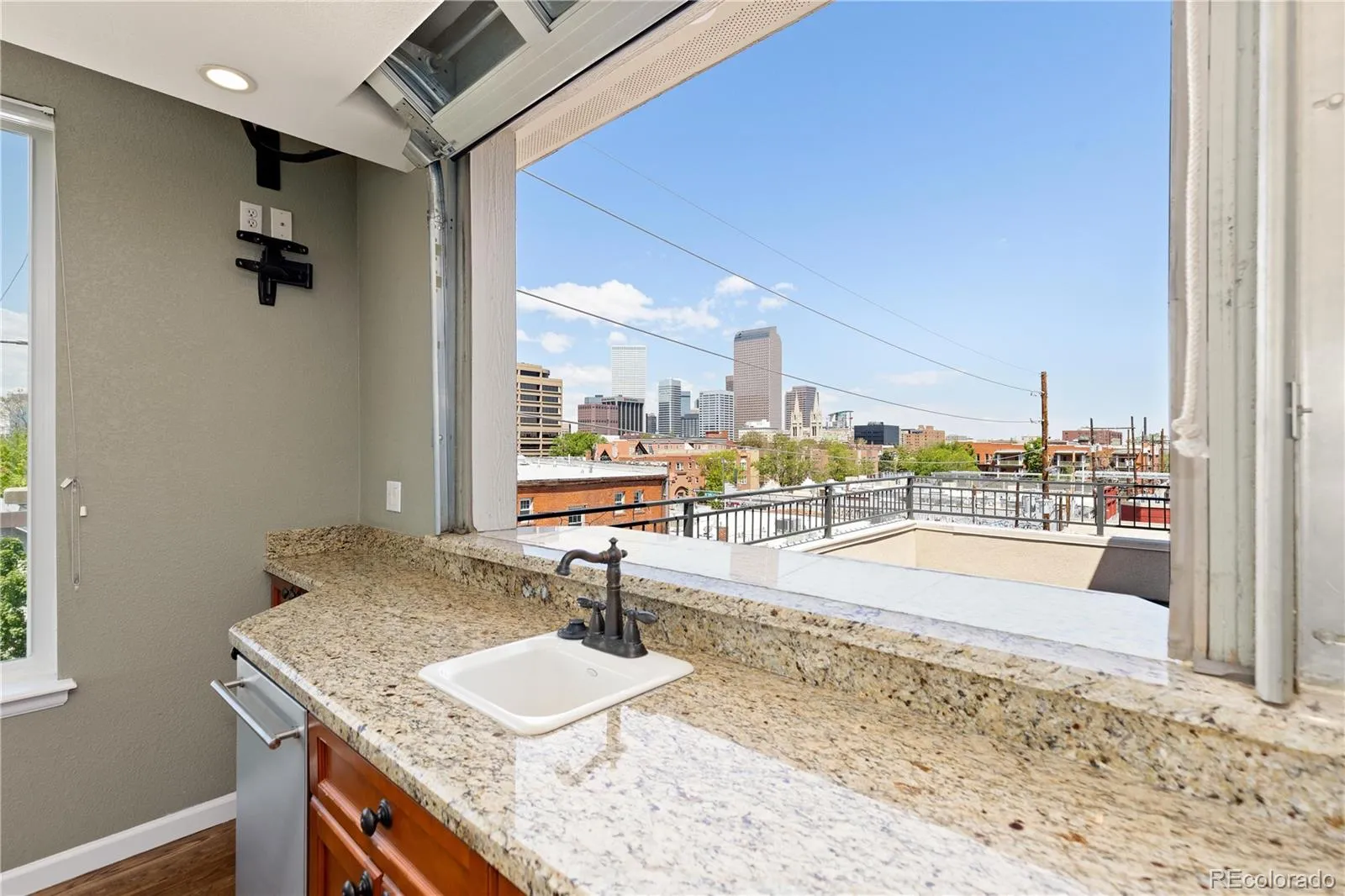 1263 N Washington Street Denver CO 80203 MLS #REC7295868 05132026210502 1600 30