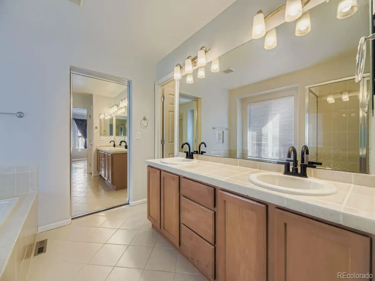 10032025224544 1200 12