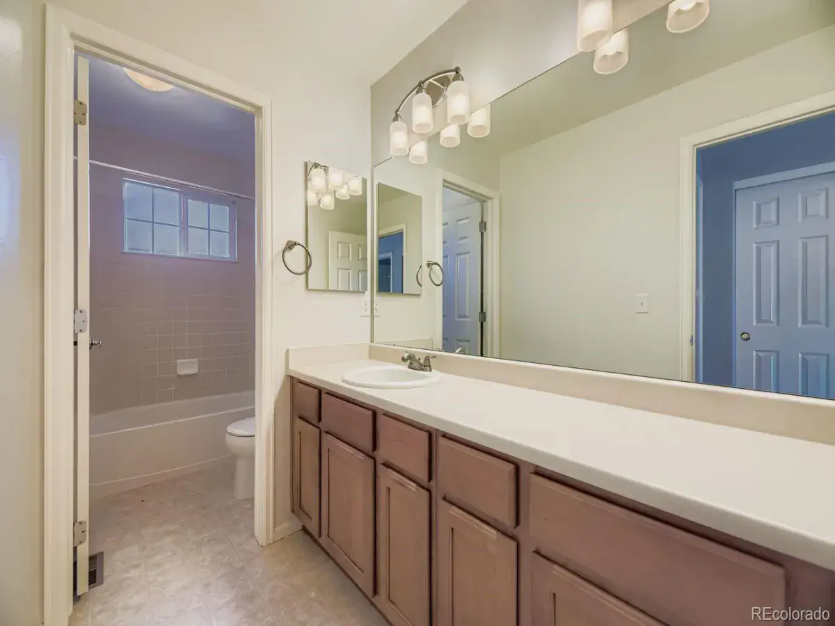 10032025224544 1200 16