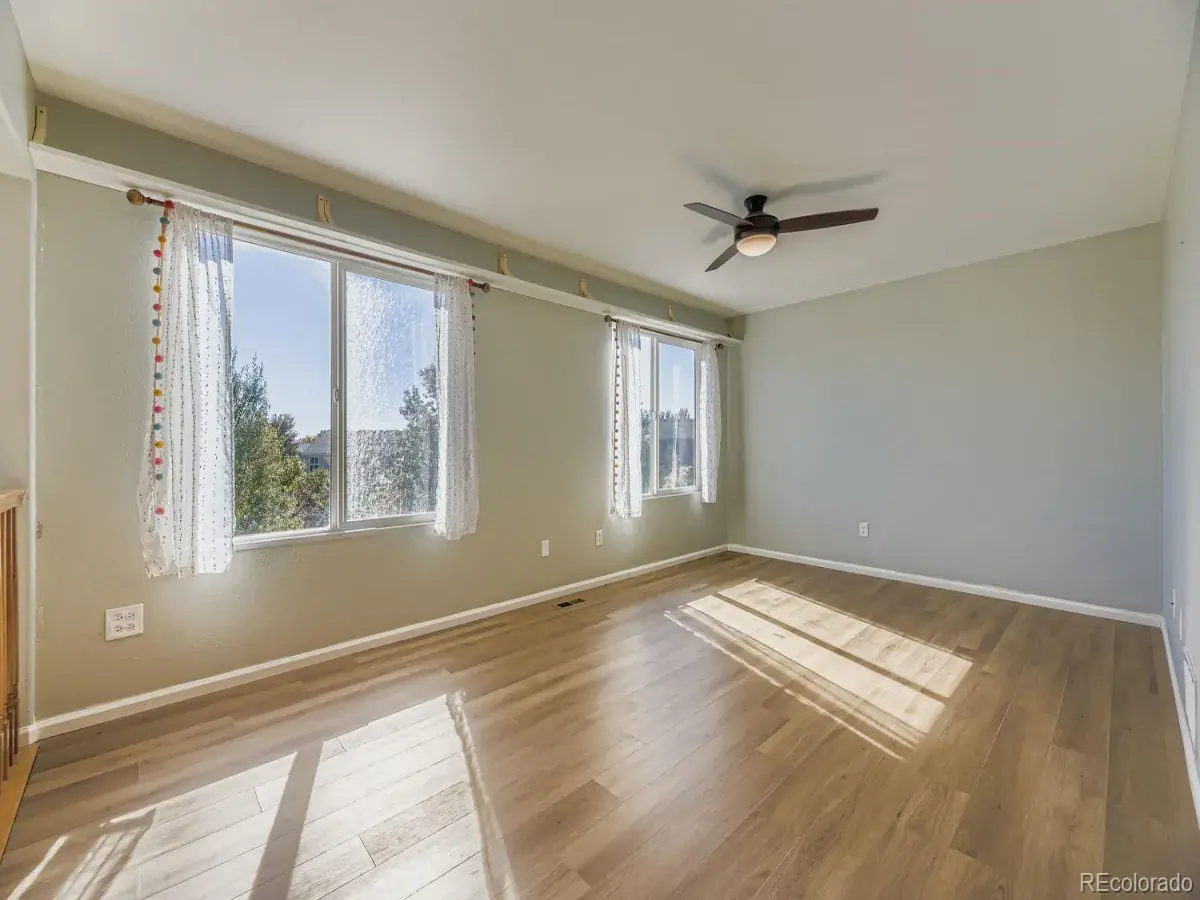 10032025224544 1200 17