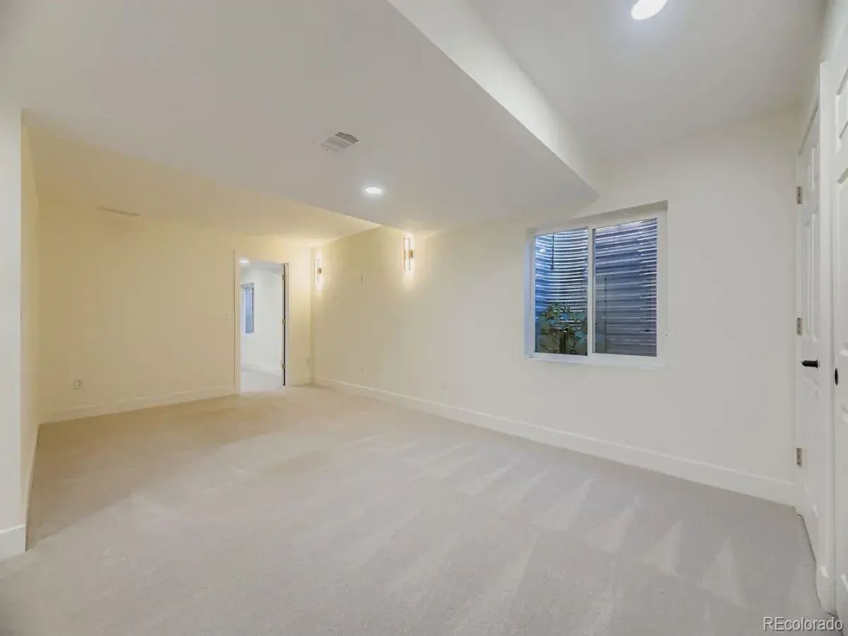 10032025224544 1200 19