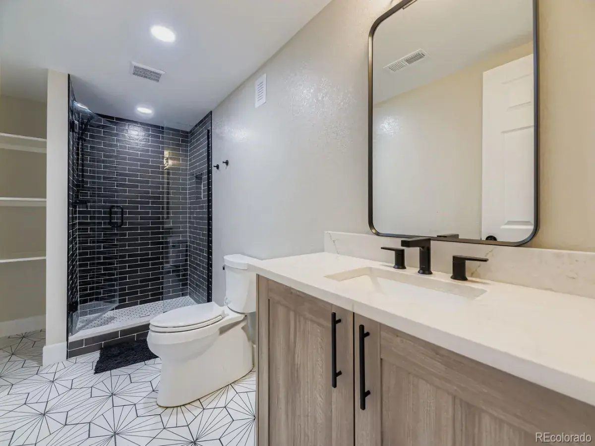 10032025224544 1200 24