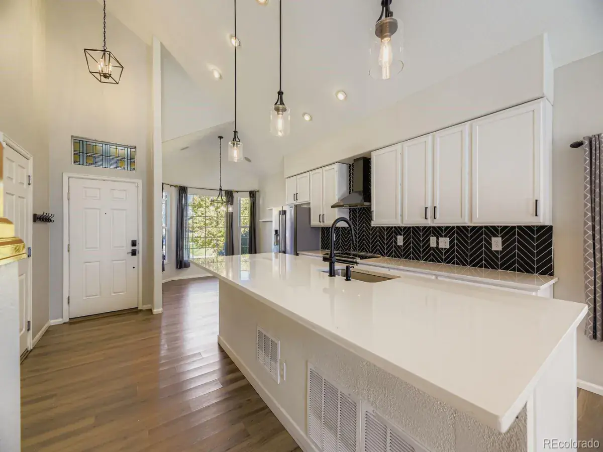 10032025224544 1200 7