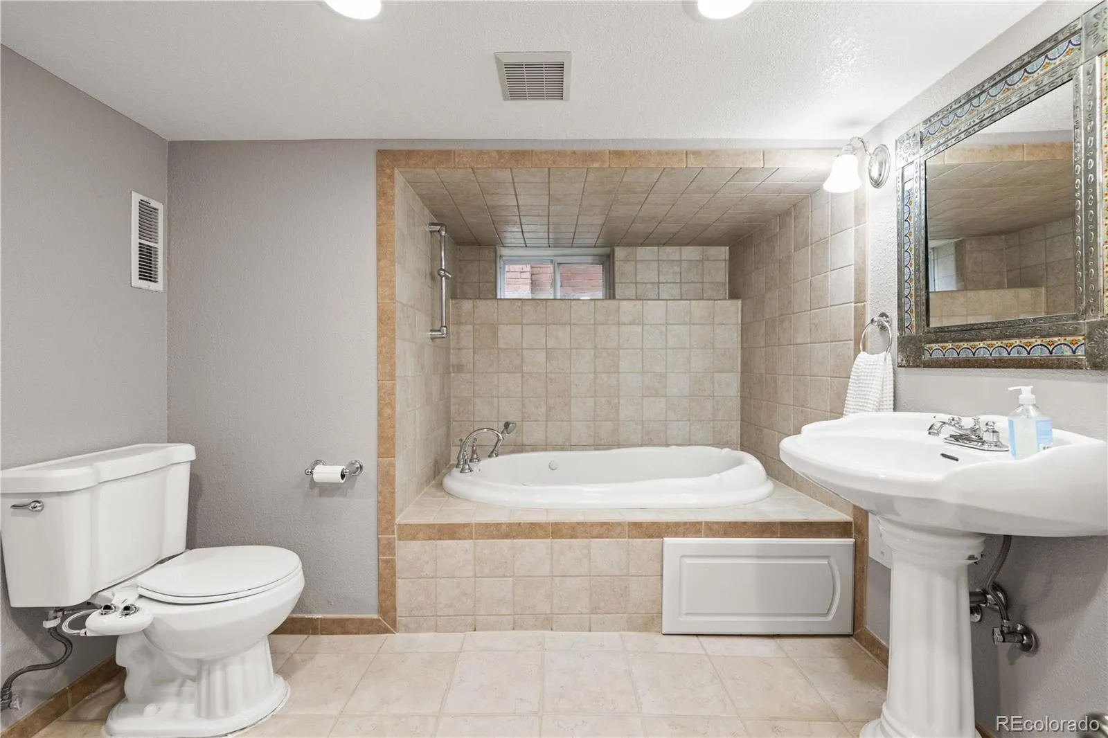 3416 E 16th Avenue Denver CO 80206 | MLS #REC7296490 04282026172709 1600 27