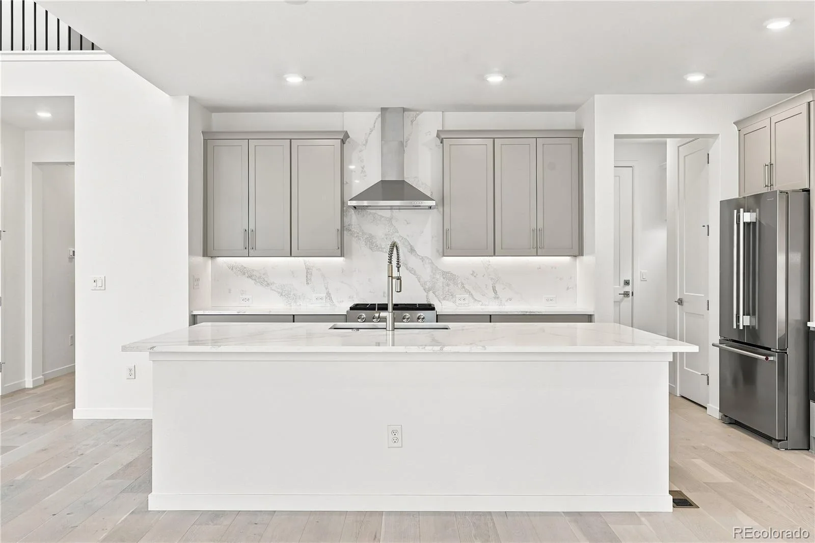 1211 Bridgefield Road Castle Pines CO 80108 | MLS #REC7296962 08242026160808 1600 27