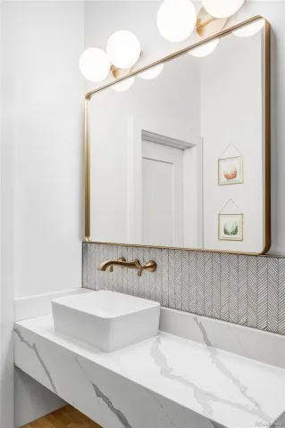 04082026234549 640 15